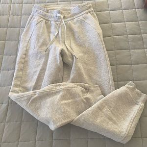 Heathered Grey Scuba joggers Lululemon sz US 4